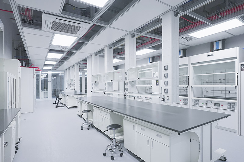 易县实验室革新：安全与科技的现代融合